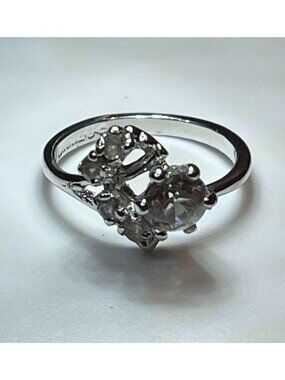 Vintage 70s Uncas Signed 18k White Gold HGE Clear Rhinestone Cluster Cocktail Ri